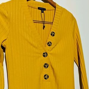 Yellow Ribbed V-Neck NWOT